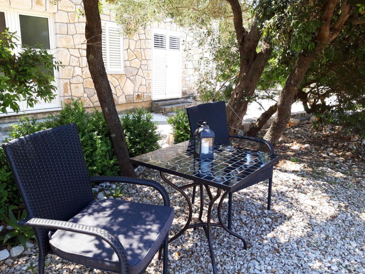 Guesthouse Sanela Помена Екстериор снимка
