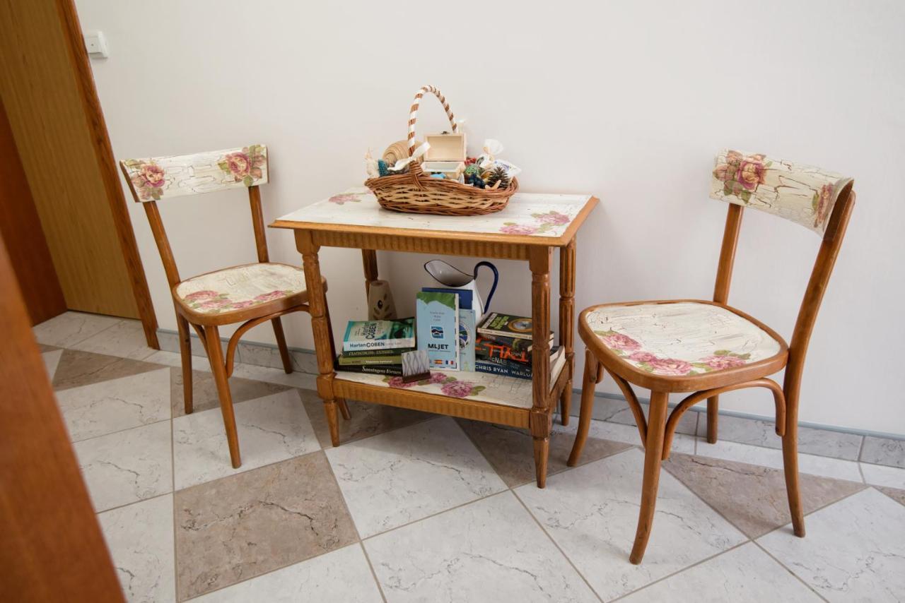 Guesthouse Sanela Помена Екстериор снимка