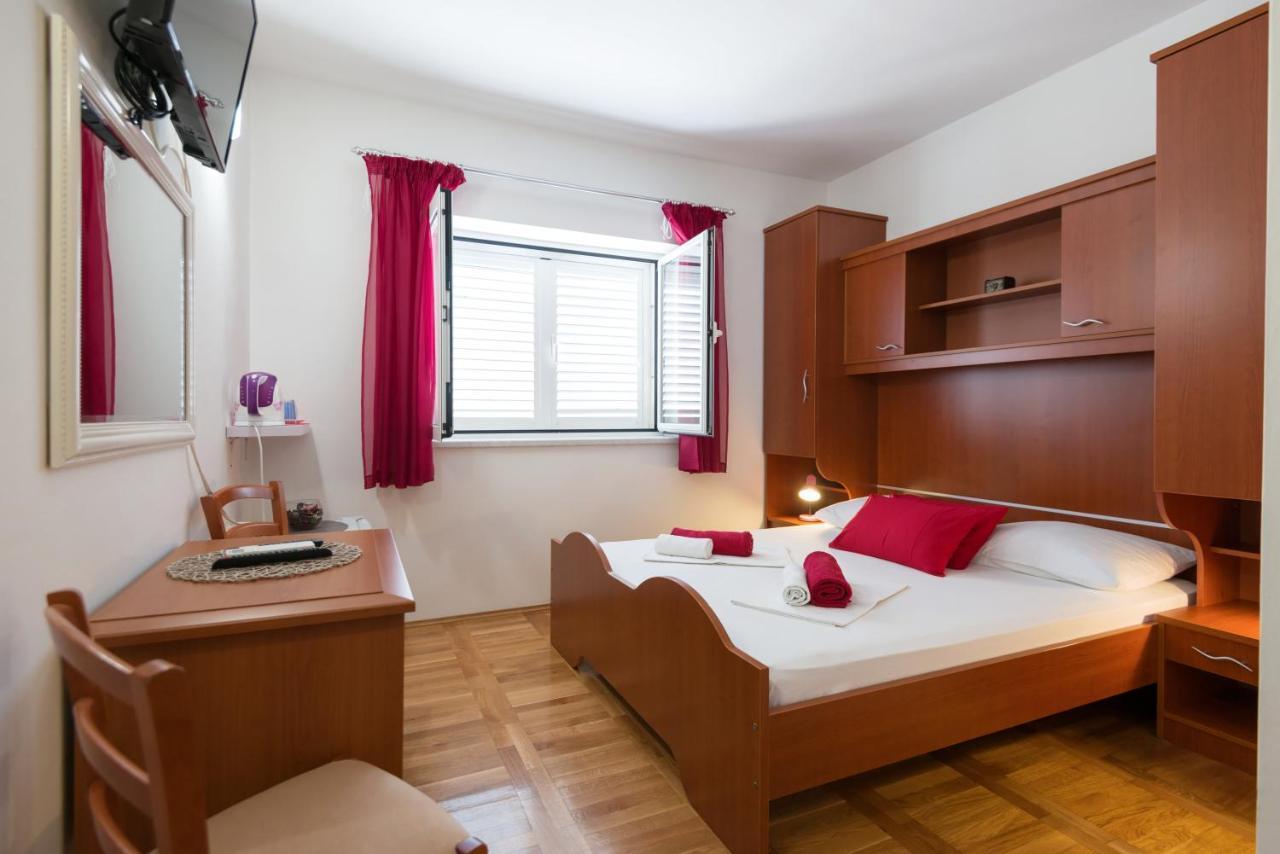 Guesthouse Sanela Помена Екстериор снимка