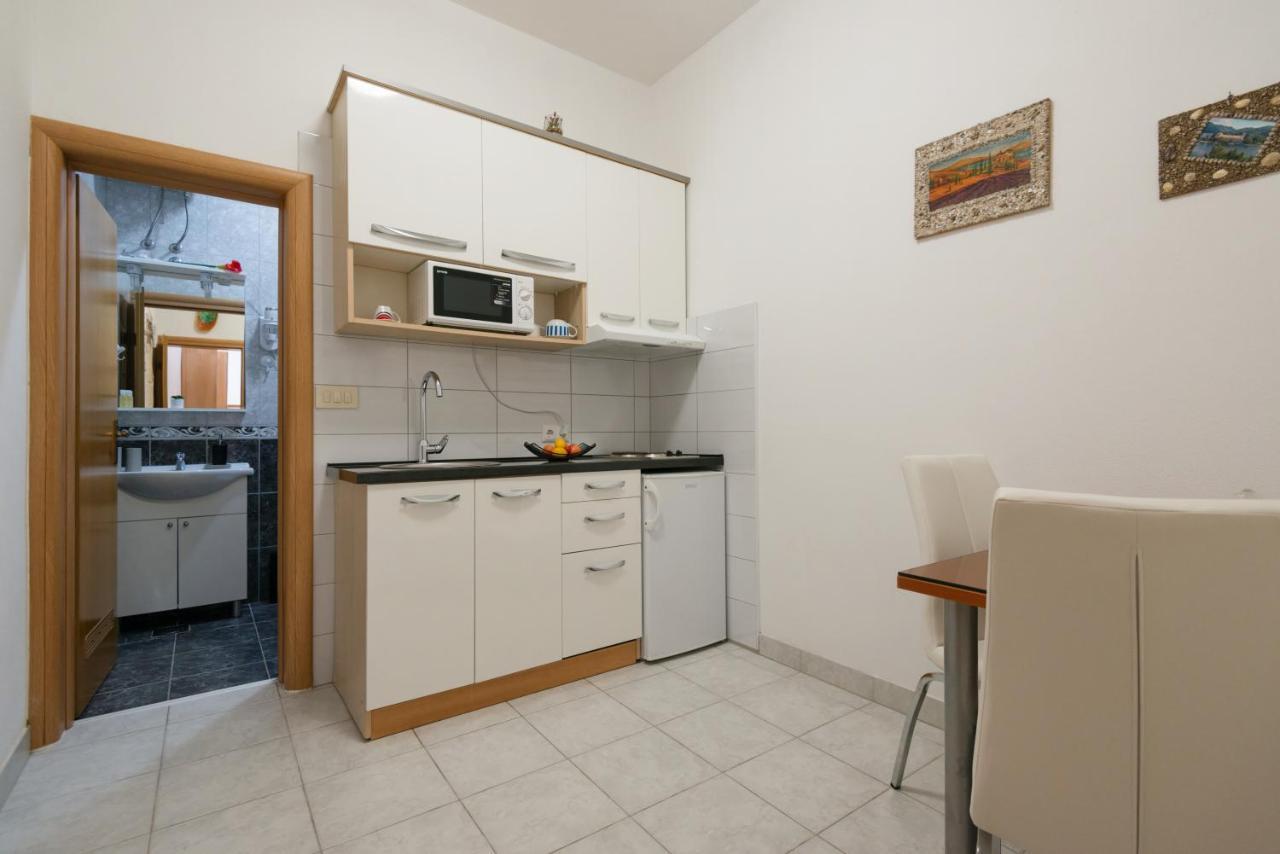 Guesthouse Sanela Помена Екстериор снимка