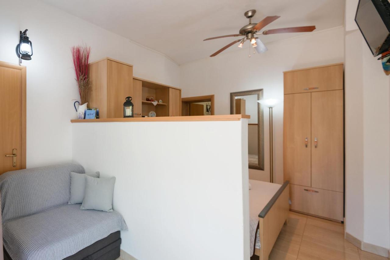Guesthouse Sanela Помена Екстериор снимка