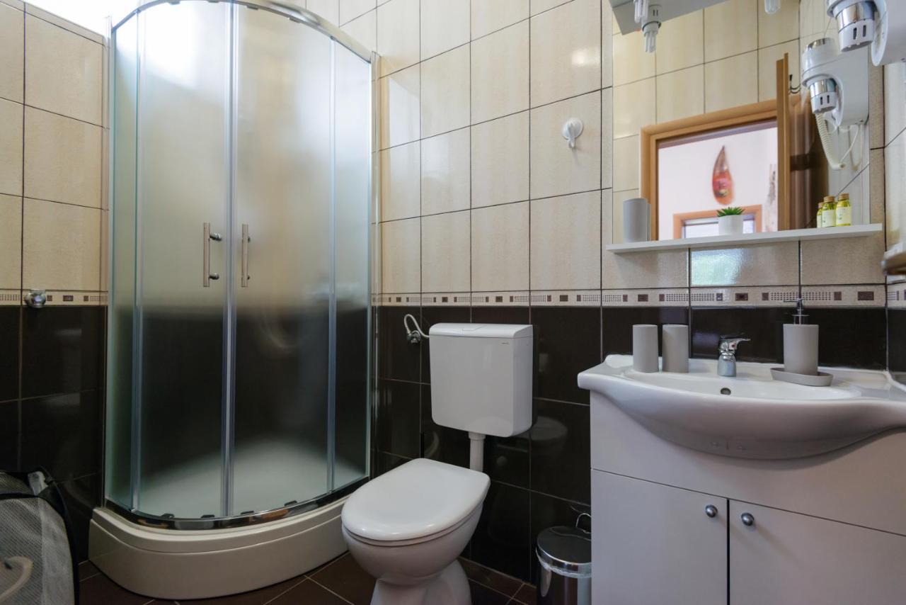 Guesthouse Sanela Помена Екстериор снимка