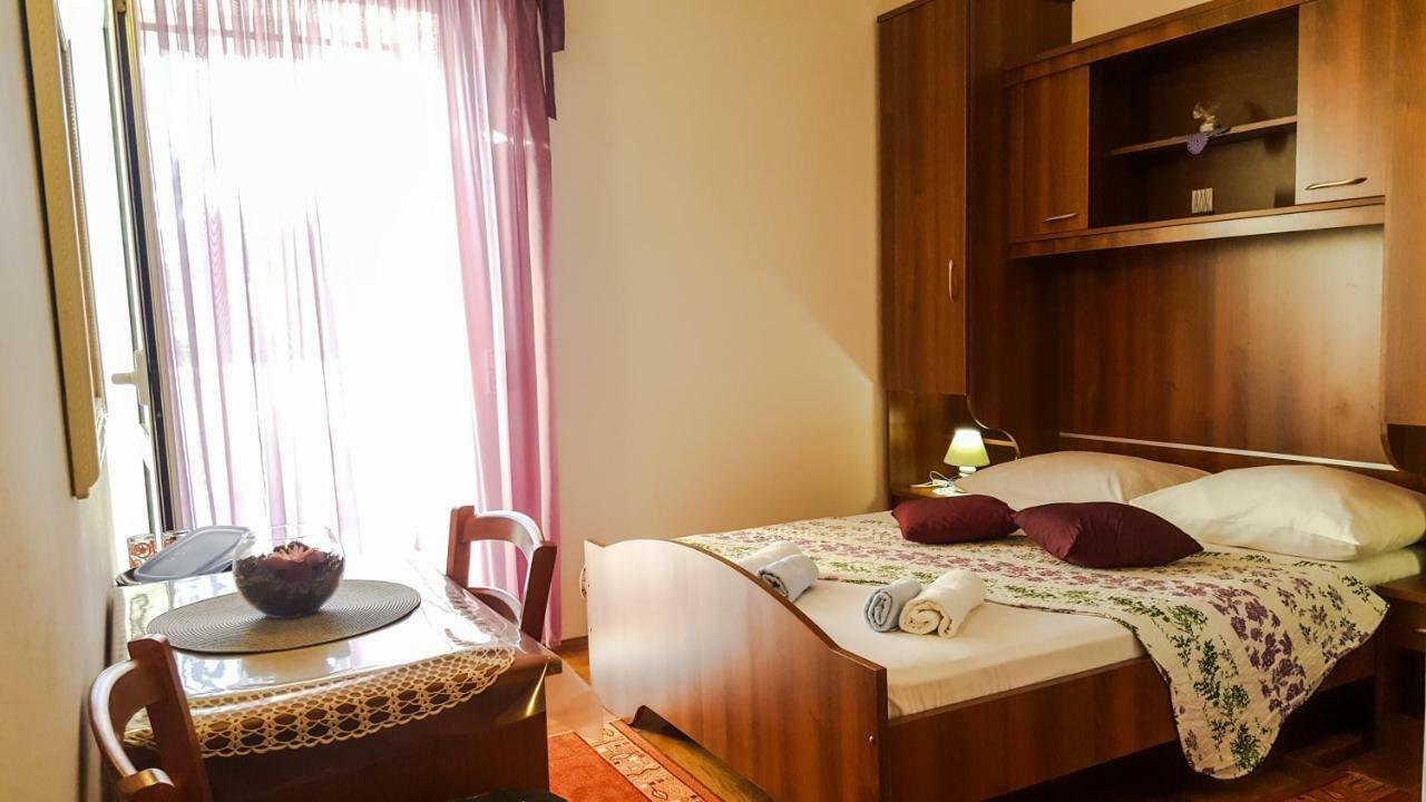 Guesthouse Sanela Помена Екстериор снимка